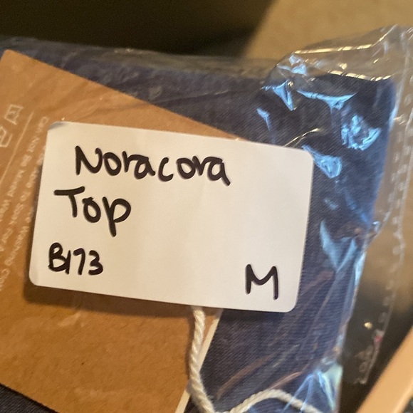 Noracora Blue Long Sleeve Side Tie Shirt Top with White Knit Sleeve Sz M - Picture 14 of 14